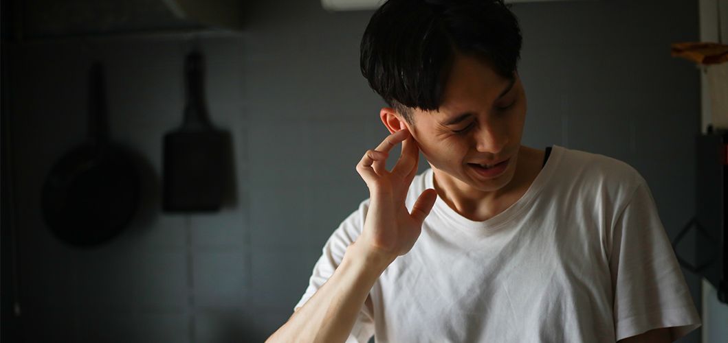 A man suffering from tinnitus